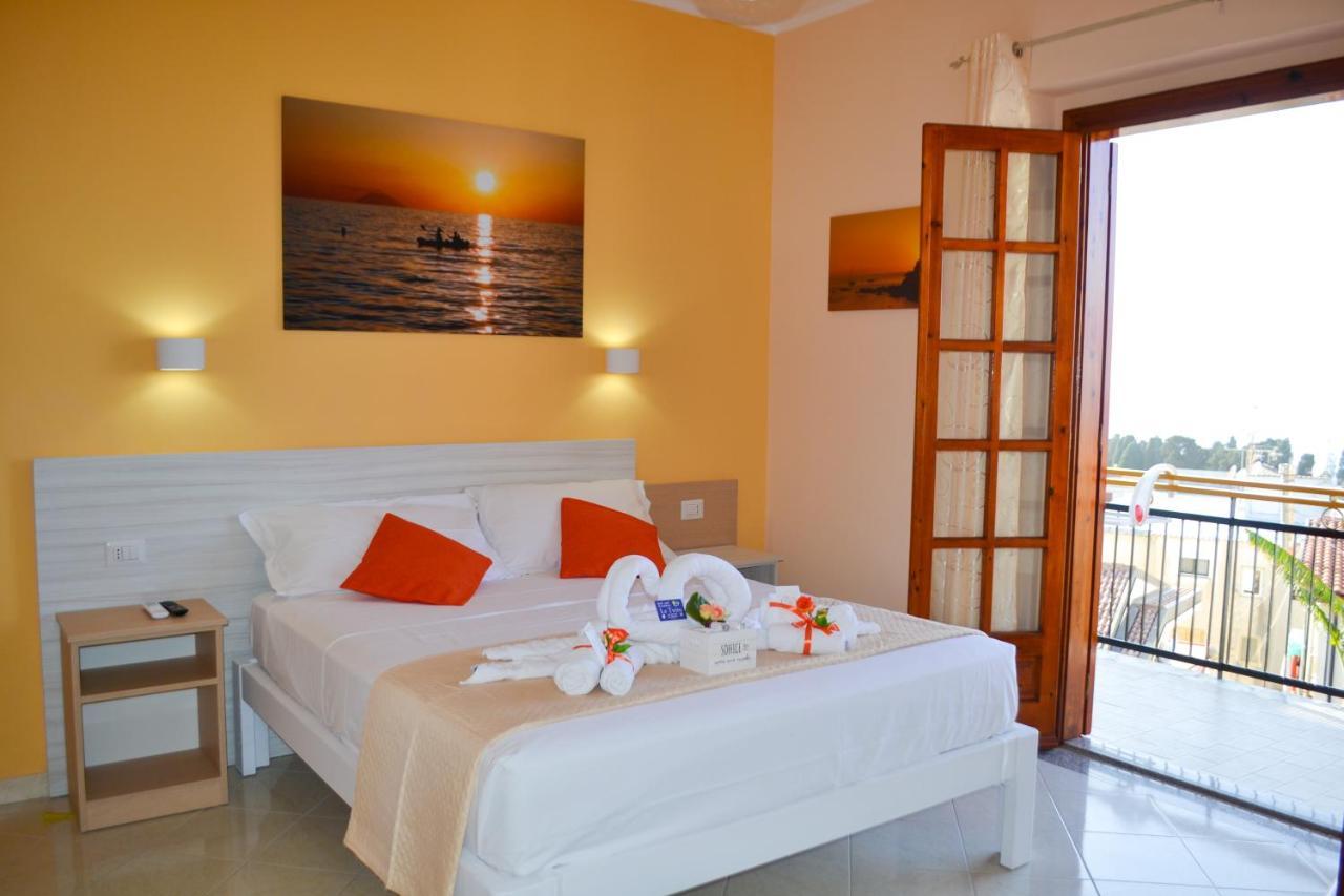 Le Twins -Bed And Breakfast Тропеа Екстер'єр фото